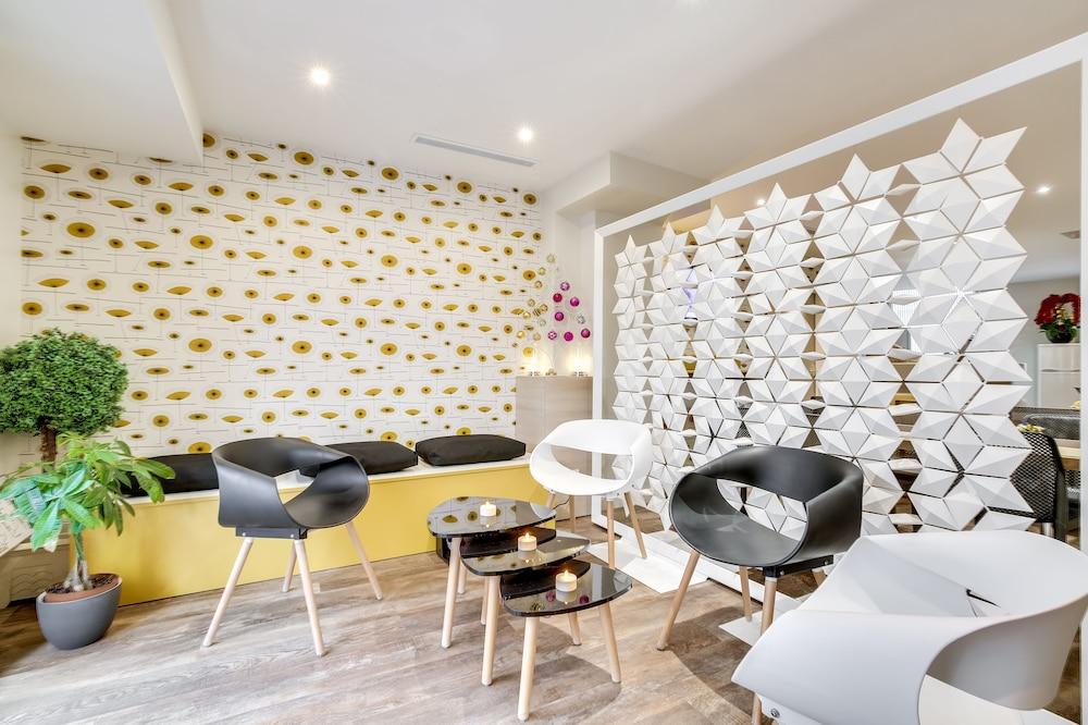 Hotel Des Arts Rueil-Malmaison Esterno foto