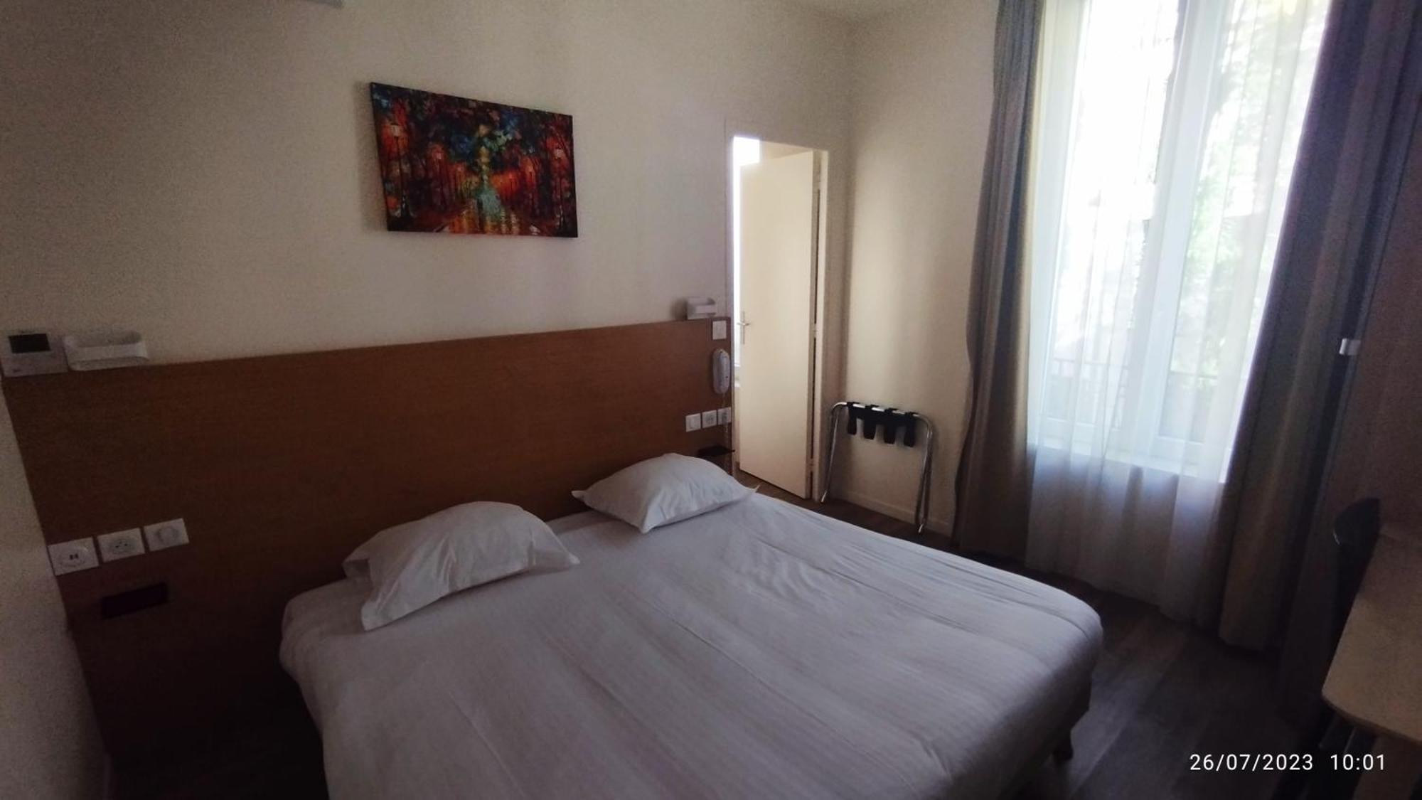 Hotel Des Arts Rueil-Malmaison Esterno foto