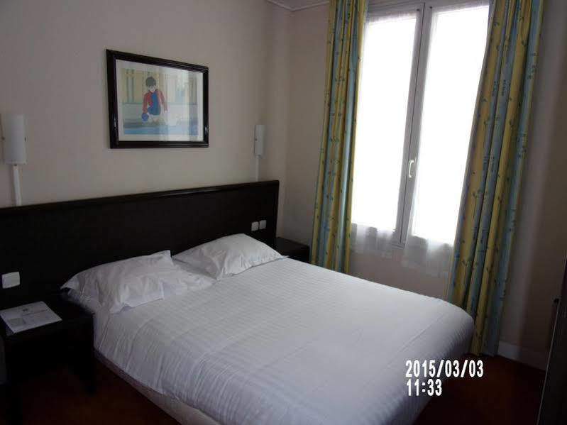 Hotel Des Arts Rueil-Malmaison Esterno foto