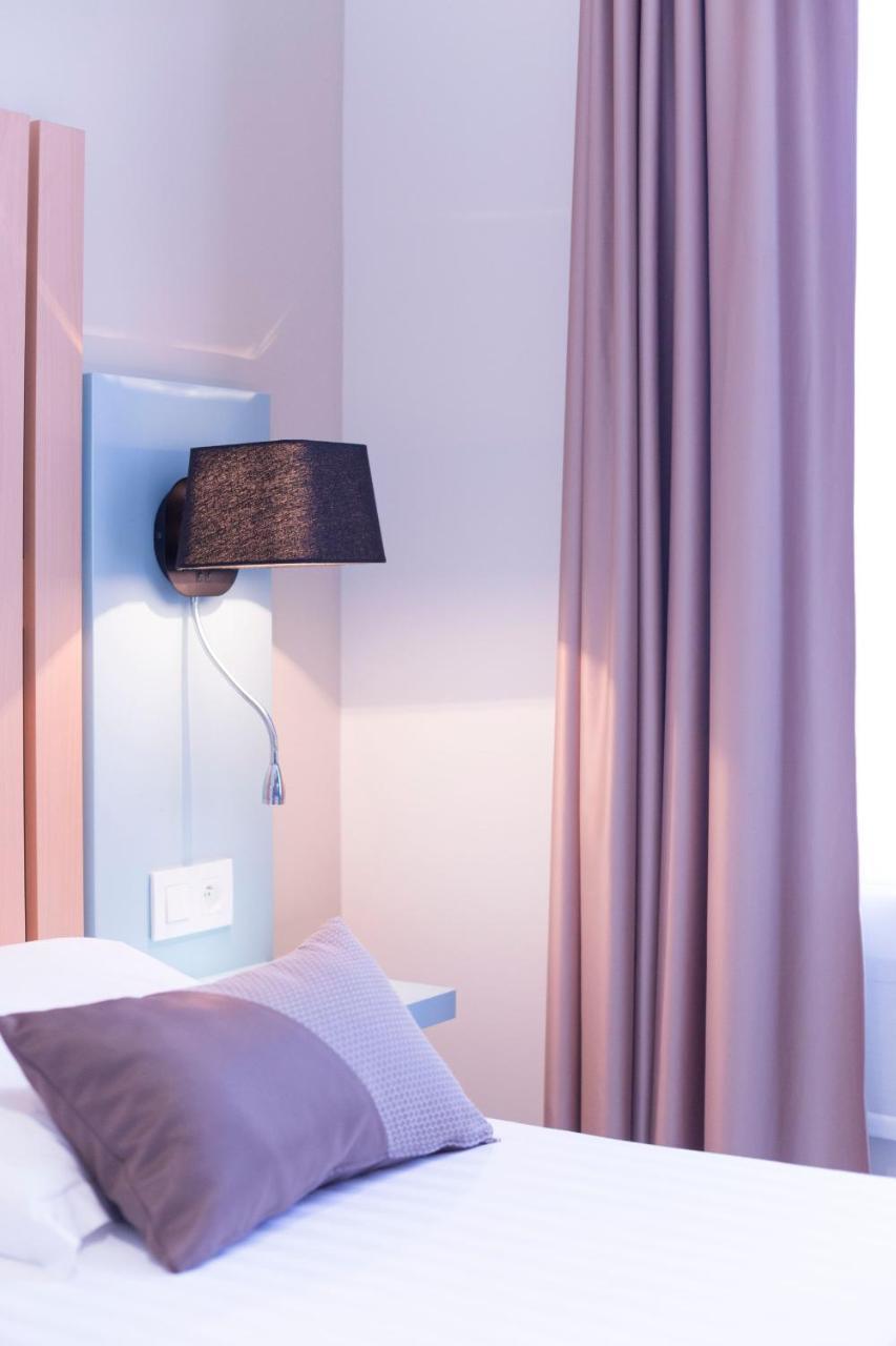 Hotel Des Arts Rueil-Malmaison Esterno foto